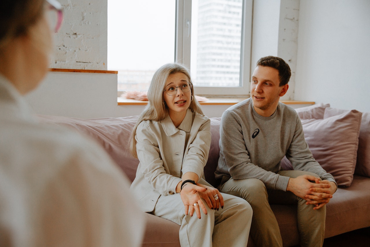 How to Become a Certified Dating and Relationship Coach and Help Others Build Lasting Love